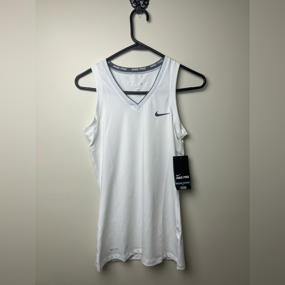 Women’s Nike Pro Dri-fit Stay Cool Fitted White Training Tank Small Style-458670